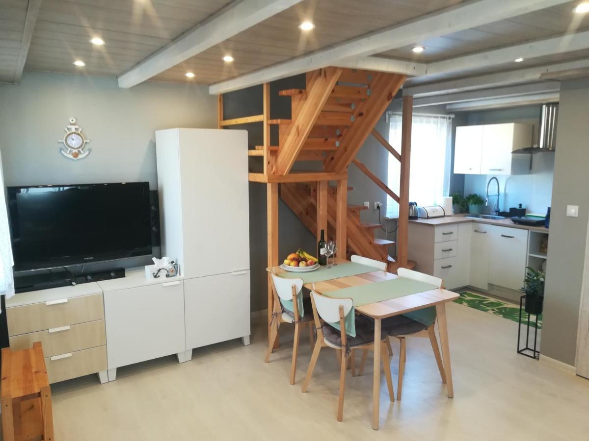 Wakacyjne Domki Villa อุสตรอเนียมอร์สเกีย ภายนอก รูปภาพ